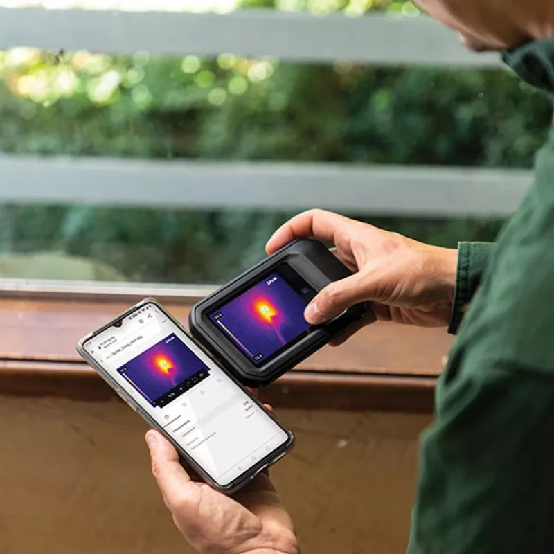 FLIR C3-X termokaamera Must 1800 mAh Vanaadiumoksiid jahutamata fokaaltasapinna maatriksid, sisseehitatud ekraan 128 x 96 pikslit LCD 640 x 480 pikslit
