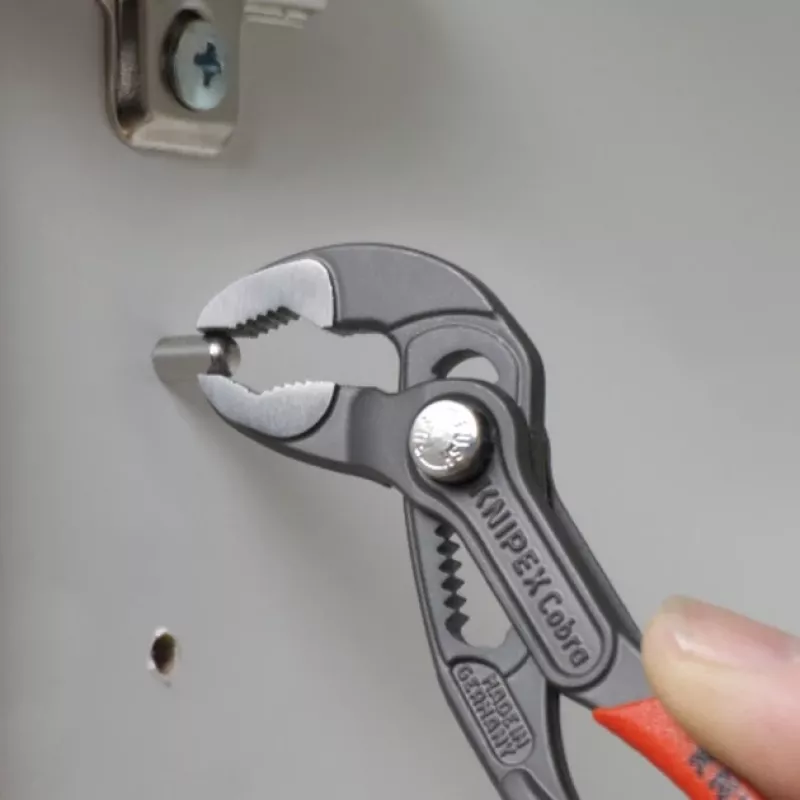 Libiseva liigendiga tangid Knipex Cobra 8701125