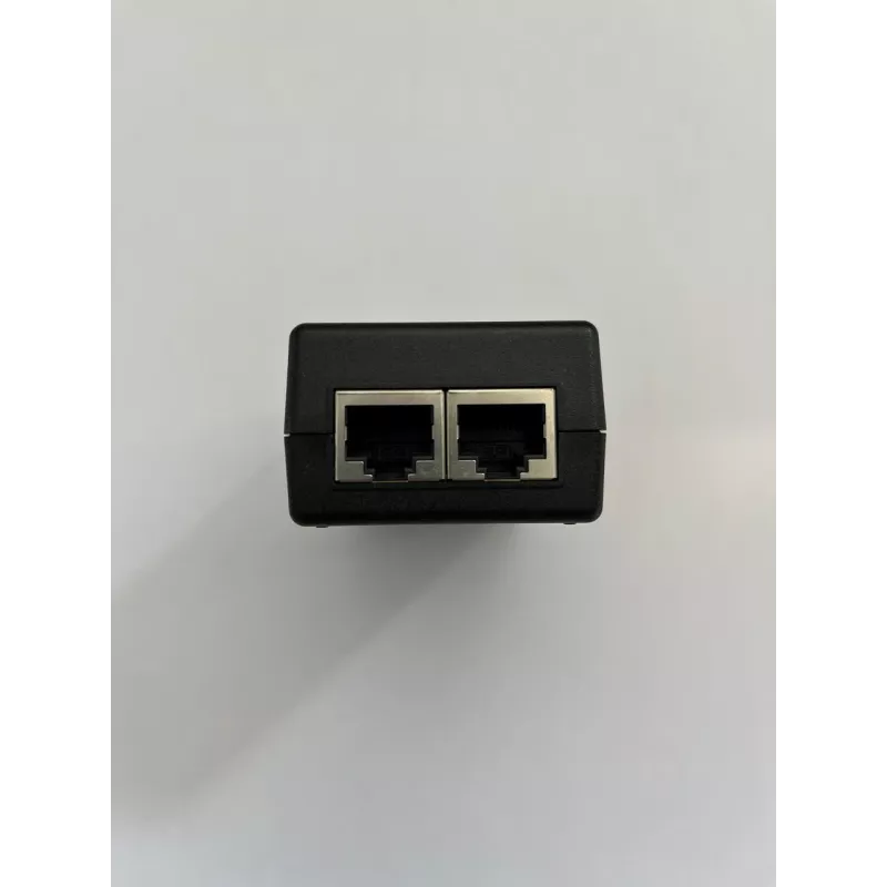 PoE adapter Cambium Networks N000900L001D — Gigabit Ethernet, 30 V PoE, 15 W väljund, 90–264 V AC sisend