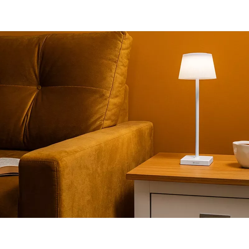Lauavalgusti TRACER Pluto Valge TRAOSW47233 LED reguleeritava heledusega, valge viimistlus