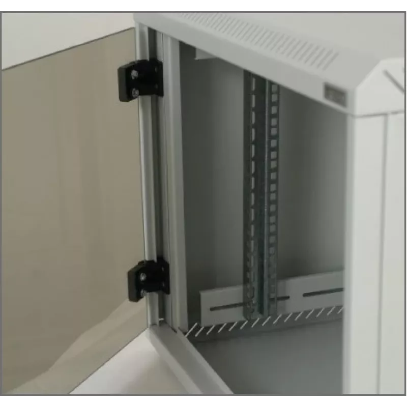 Seinale paigaldatav rack Triton Delta B4S 19-tolline rack seinale kinnitatav 12U/400