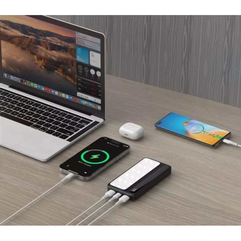 Akupank P10 LCDPD 10 000 mAh LAMP