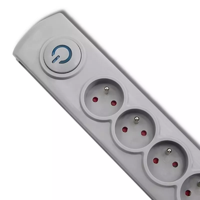 Liigpingekaitse Qoltec 50272 Hall 5 pistikupesa 230V 3m