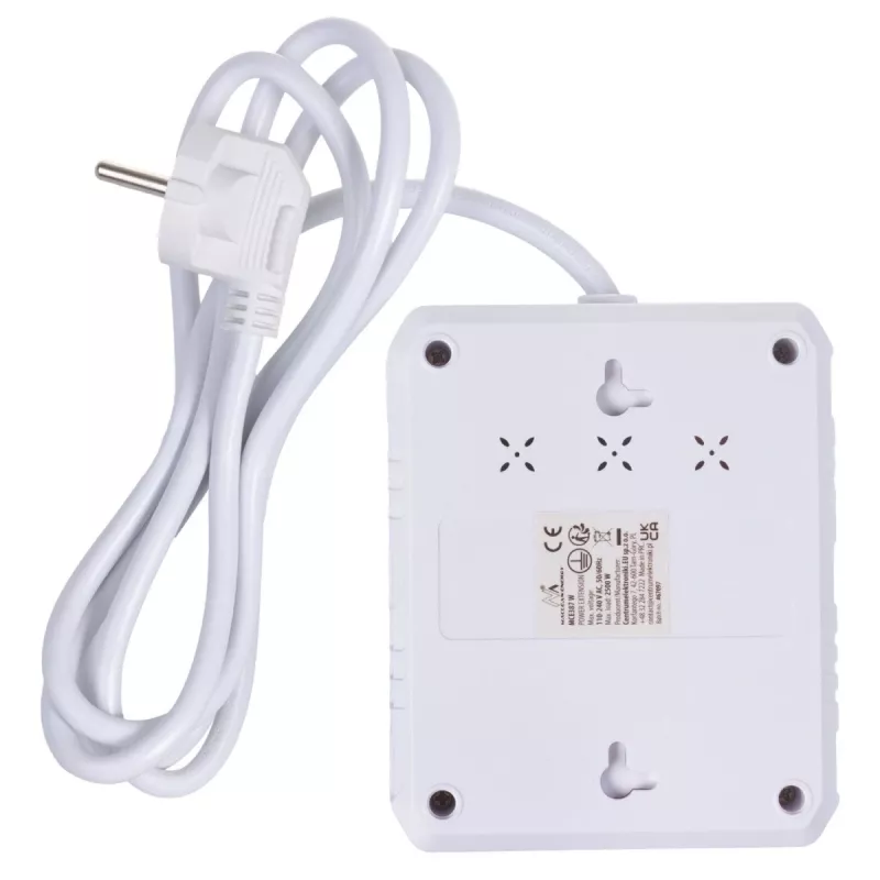 Pistikupesadega pikendusjuhe MACLEAN MCE387 W — 2 pistikupesa, 3×USB A, 110–240V, 2500W, 1,5 m kaabel, valge