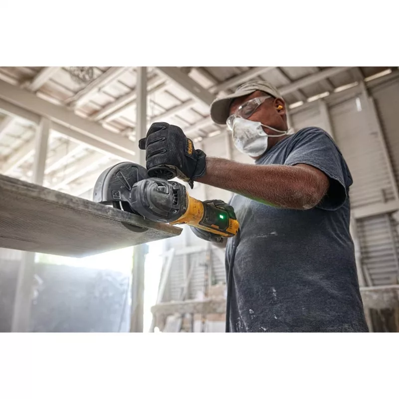 DeWALT DWE4347-QS nurklihvija 12,5 cm 10500 p/min 2,3 kg