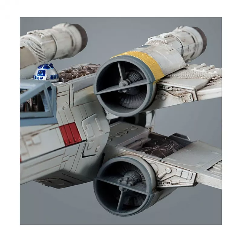 REVELL süstiku mudeli kokkupanemiskomplekt mõõtkavas 1:72 — X-Wing Starfighter, pikkus 100 mm