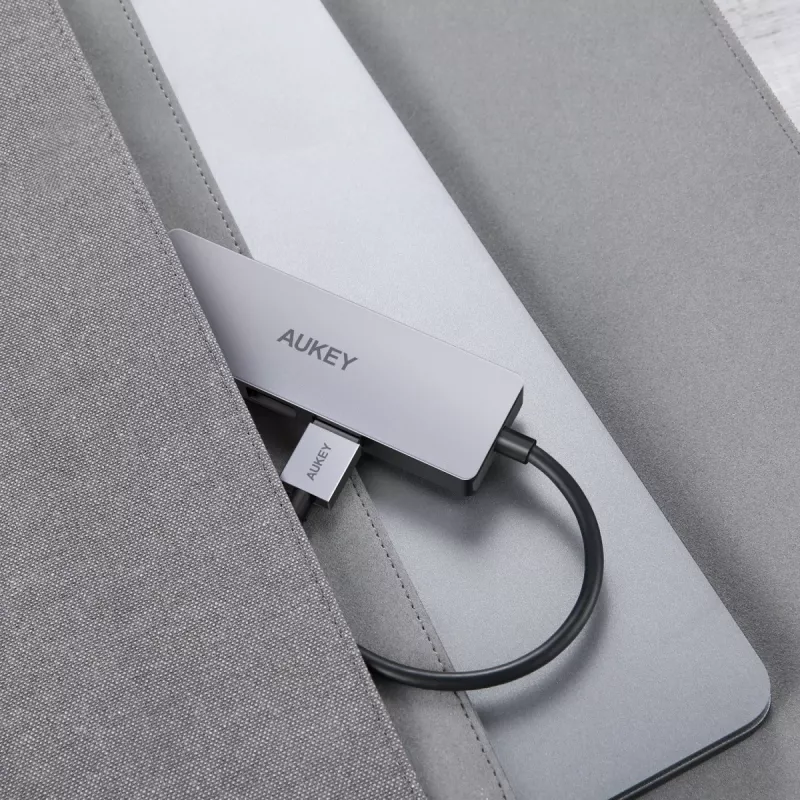 USB-jaotur Aukey CB-H36 — 4-pordiline USB 3.2 Gen 1 Type-A, host USB 2.0, 5000 Mbit/s, alumiiniumist hõbedane