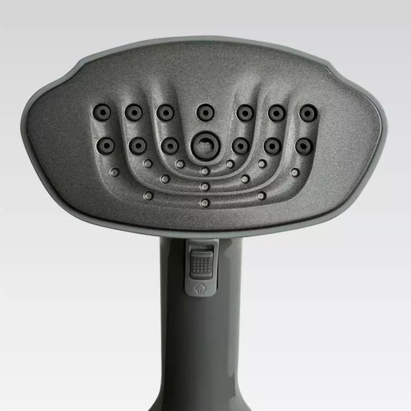 Auruti Maestro MR-358 1600W, käes hoitav riideauruti vertikaalseks aurutamiseks
