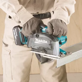 Makita DCS552RTJ kaasaskantav ketassaag 13,6 cm must, piparmündivärvi 3600 p/min