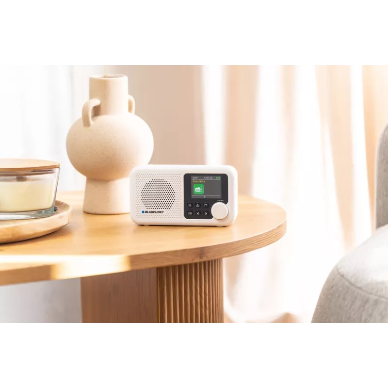 Raadiokell BLAUPUNKT DR8BK — digitaalne äratuskell FM/DAB+-ga, Bluetooth 5.3, 2 W, 1800 mAh, USB-laadimine, must