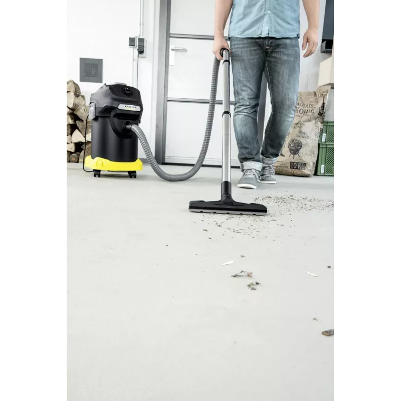 Kuivtolmuimeja Karcher AD 4 Premium — 17 L, 600 W, kotita, metallvoolik, kroomtoru