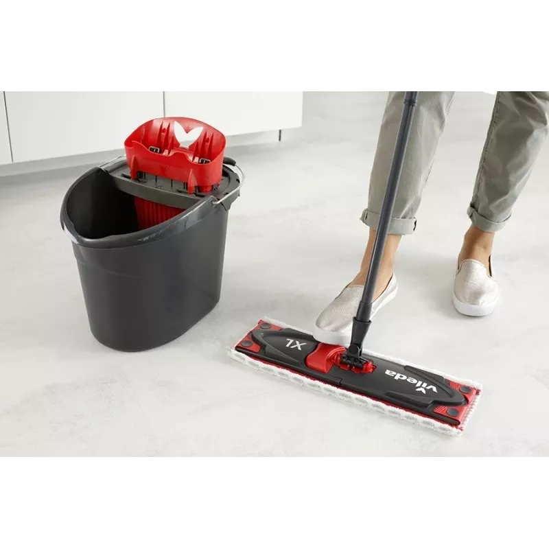 VILEDA mop Ultramax XL Box — pestav mikrokiust 360° pöörlev pea, kokkupandav, kõvadele põrandatele