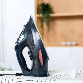 Auruga triikraud Must+Decker BXIR3000E (3000W; must)