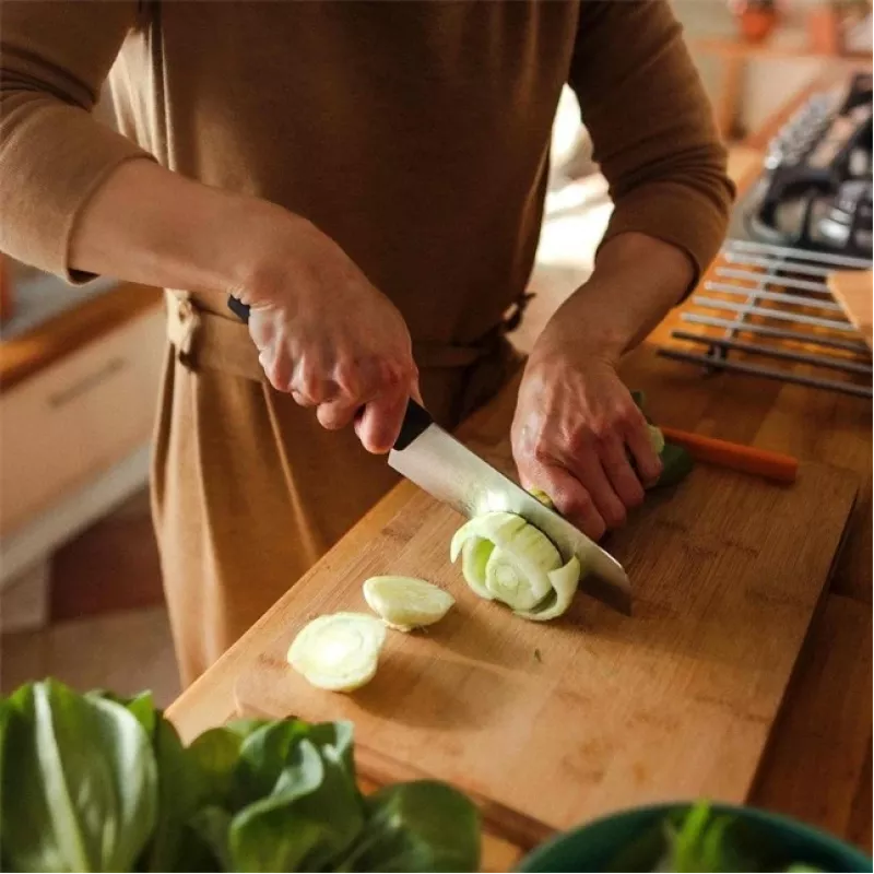 Fiskars 1057536 kööginuga, roostevaba teras, 1 tk, Santoku nuga