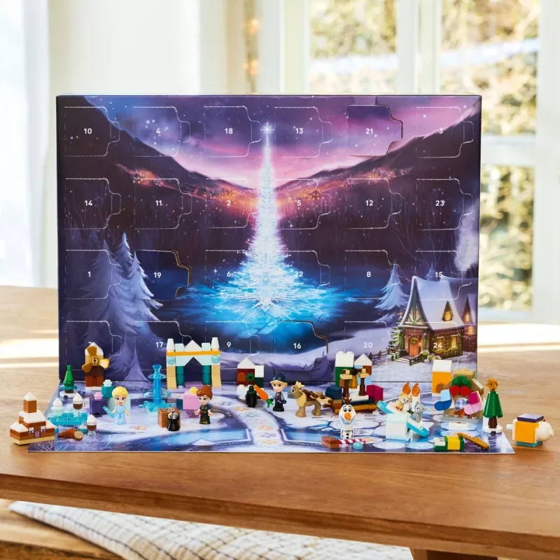 Ehitusmänguasi LEGO Disney Frozen Advent Calendar 2025 komplekt 43273 — 231 osa, 4 minifiguuri, vanus 5+