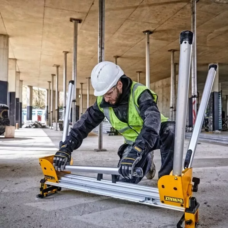 Mitre Saw Stand DeWalt DE7033 — alumiiniumist kokkupandav alus, 4 jalga, pikendatav kuni 2,5 m, kandevõime 227 kg, 16 kg