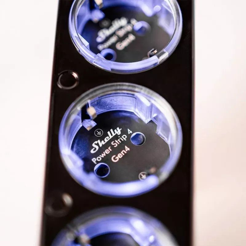 Pistikupesariba Shelly Plug & Play PS4 Gen4 — 4 pistikupesa, 12A pesa kohta