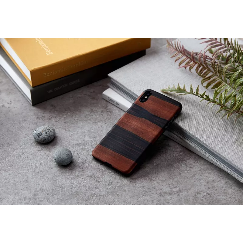 man and wood nutikorp iPhone XS Max jaoks — eebenmust, kaitsev kõva tagakaas