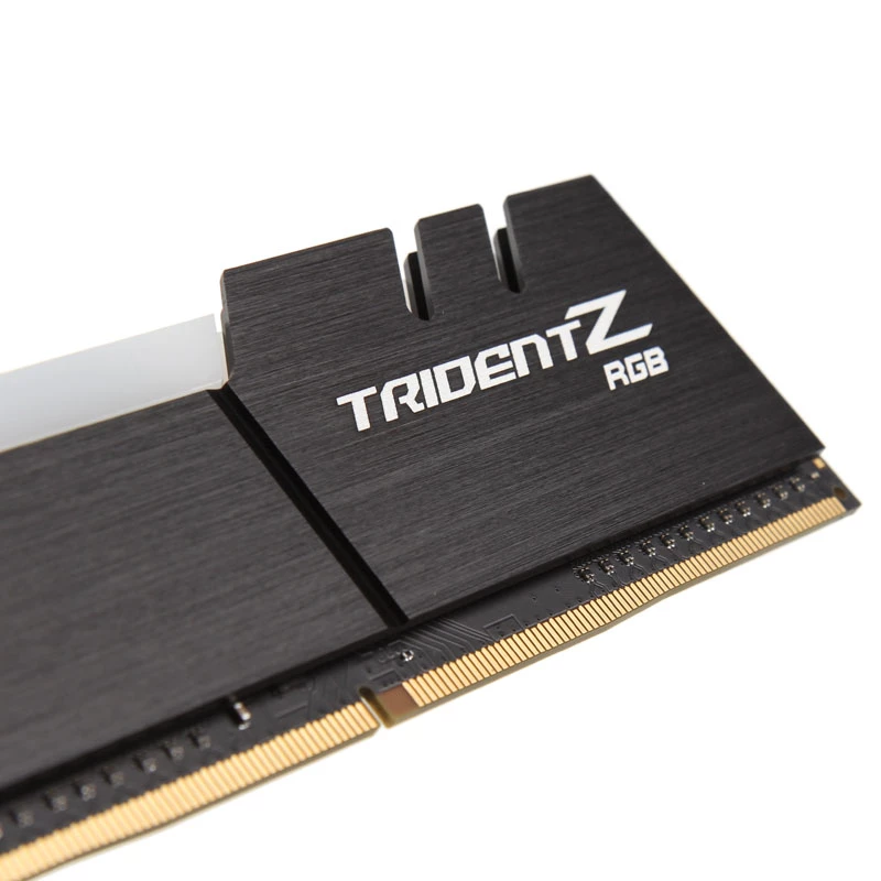 Lauaarvuti RAM-moodul G.SKILL DDR4 16 GB (2x8 GB) 3200 MHz, 288-kontaktiline DIMM, 1,35 V, jahutusradiaator, RGB, kahe kanaliga