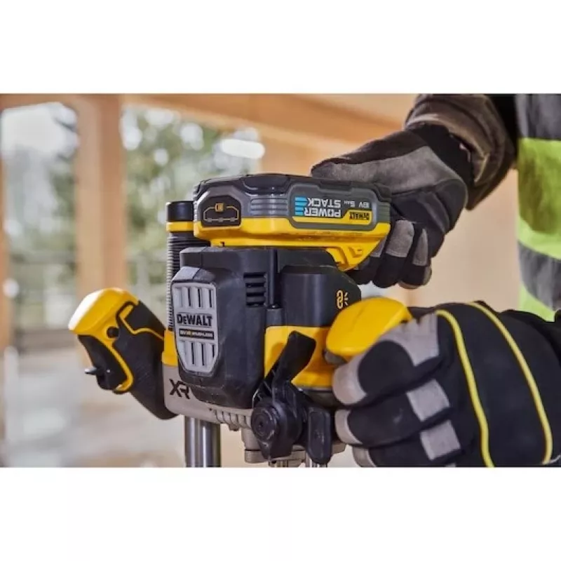 Põrandafrees DeWalt DCW620NT-XJ, akuga, harjadeta, 18V, 1600W väljund, 11–23k p/min, 12,7 mm padrun, tolmutoru, LED, 3,6 kg, karp