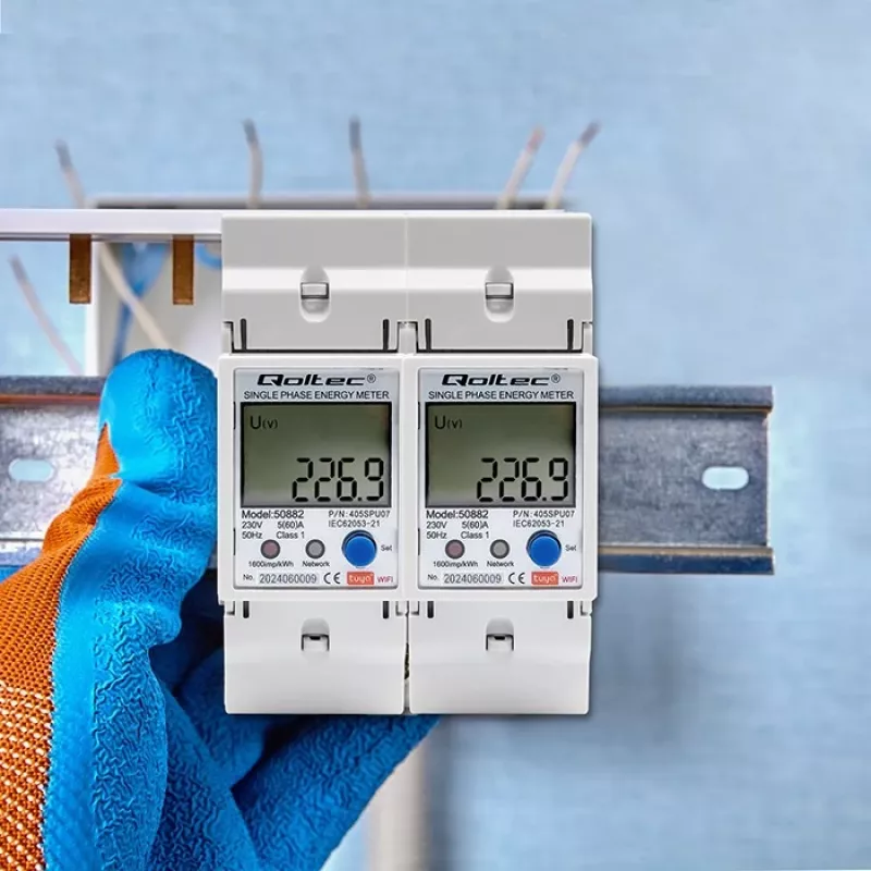 Qoltec 50882 Ühefaasiline elektrooniline energiatarbimise arvesti DIN-liistule | Wi-Fi | TUYA | 230V | LCD