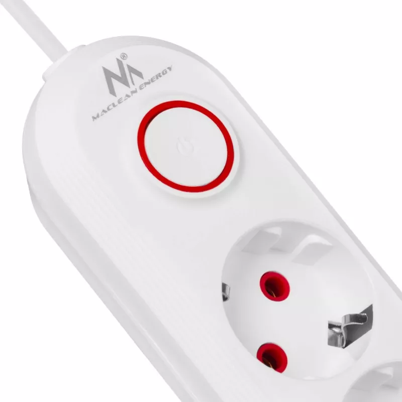 Pistikupesade jaotur MACLEAN MCE395 W — 5 pistikupesa, 3× USB A, 110–240 V AC, 2,1 A USB, max 2500 W, valge, 1,5 m kaabel