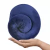 Reisisoojenduspadi Qmed DRQE3J1CDXUXP — kontuurne ergonoomiline PU-vaht, 240×230×125 mm, tihedus 45 kg/m³, granaatpunane