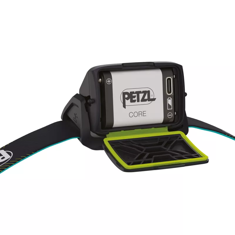 Petzl E065AB03 Actik Core Lamp Roheline (E065AB03)