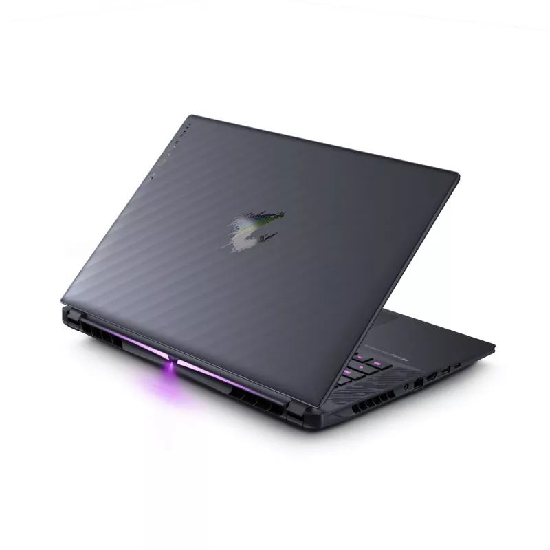 Sülearvuti Gigabyte ELITE 16 2025 Ultra 9 16 tolli 32 GB 1 TB RTX 5070 W11P