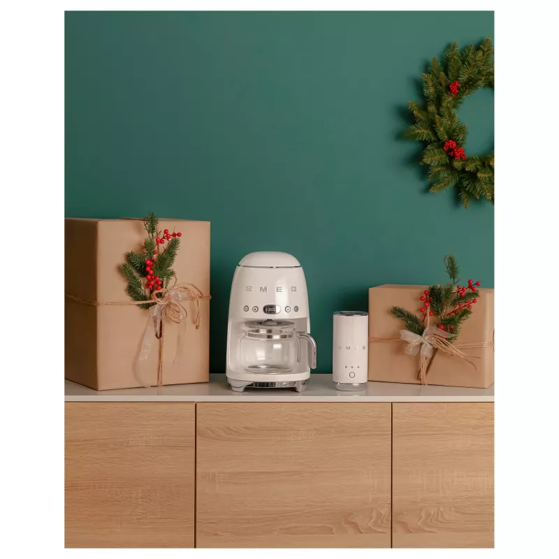 Smeg 50's Style DCF02CREU kohvimasin 1,25 liitrit kreemjas