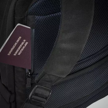Seljakott Rivacase Tegel 8460 Must Polüester