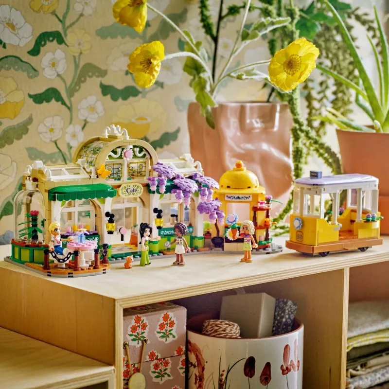 LEGO komplekt LEGO FRIENDS 42671 Taimede kohviku ja lillepoe mängukomplekt kohviku ja lillepoe funktsioonidega