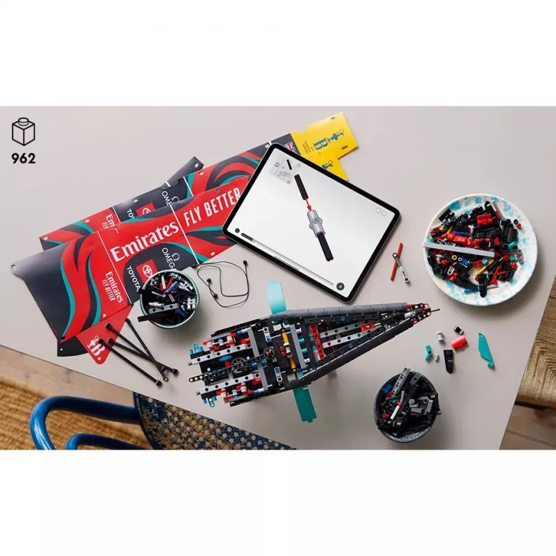 LEGO TECHNIC 42174 Emirates Team uus Zealand AC75 Yacht
