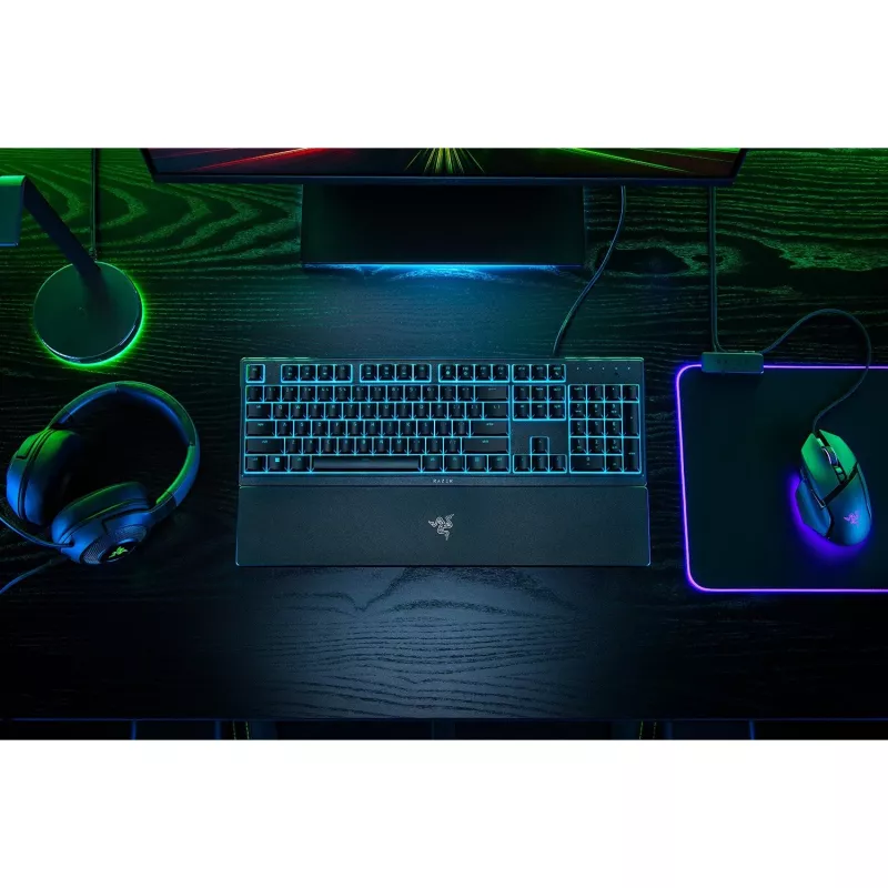 Mänguriklaviatuur Razer Ornata V3 X Full-size USB, membraanlülitid, RGB LED taustvalgustus, randmetugi, 1000 Hz küsitlussagedus, must