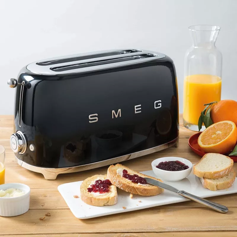 Smeg - TSF02 Röstseade 4 viilu - Must/lakitud/LxKxS 41x20,8x21,5 cm/6 röstimisastet/1500W
