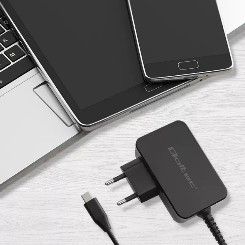 Qoltec 52386 GaN POWER PRO laadija | 1xUSB-C | 65W | 5-20V | 3-3.25A | Must