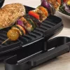Elektri grill Petra PT4366MBLKVDE must, mittenakkuva pinnaga ja reguleeritava temperatuuriga