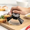 Lauaküüslaugupress Ototo Design Rockula Plastik Roostevaba teras Must Valge