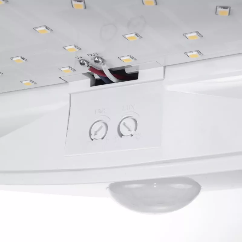 LED-seinalamp MACLEAN MCE357W IR-liikumisanduriga, valge, sise-/välistingimustesse