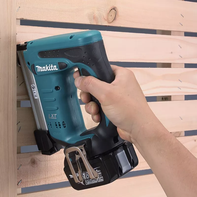 Makita DST221Z naelutus-/klambripüstol, klambripüstol, aku