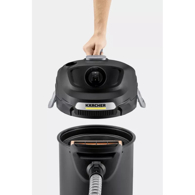 Kuivtolmuimeja Karcher AD 4 Premium — 17 L, 600 W, kotita, metallvoolik, kroomtoru