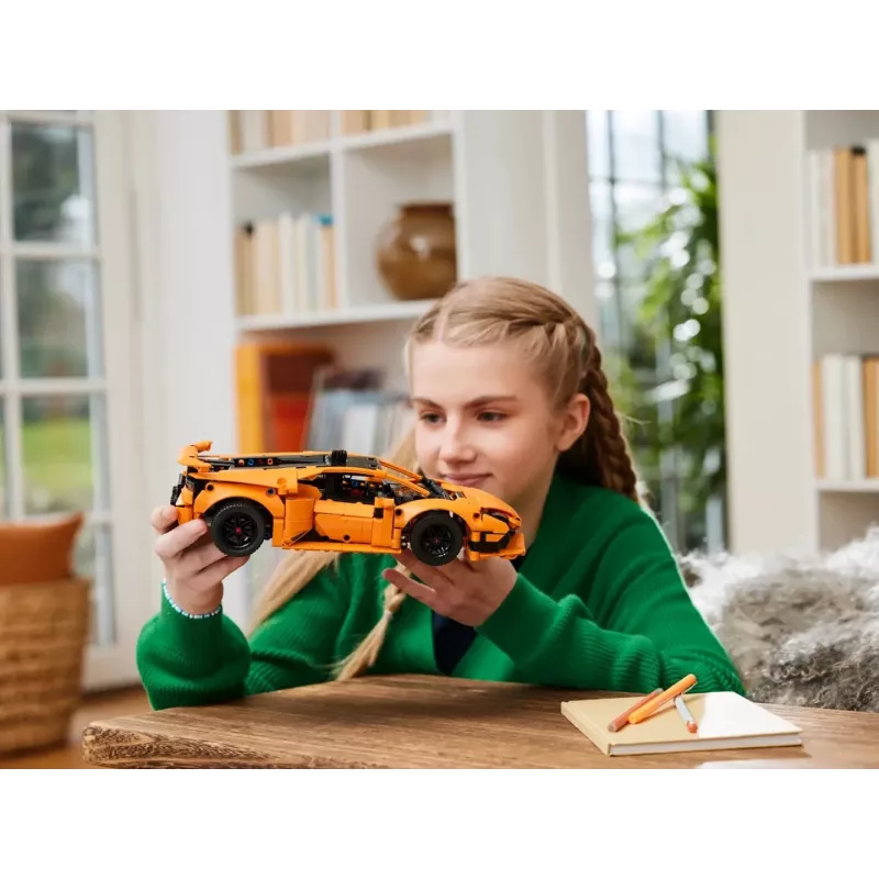 LEGO TECHNIC 42196 Lamborghini Huracán Tecnica oranž