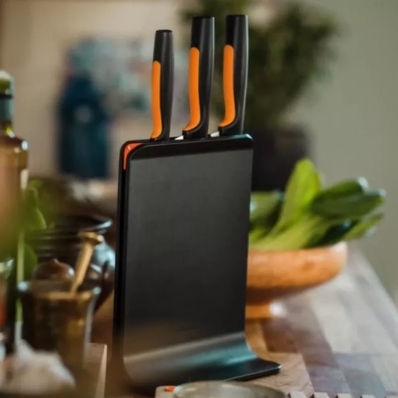 Fiskars Functional Form pesaga noaplokk