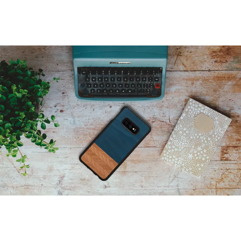man and wood nutitasku Galaxy S10e-le — Denim Must kaitseümbris