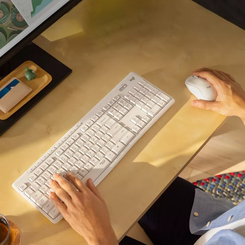 Logitech MK295 vaikne klaviatuuri ja hiire komplekt, valge, juhtmevaba USB-vastuvõtjaga, Šveits, 920-009872