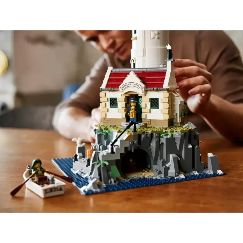 LEGO Ideas 21335 mootoriga tuletorn – 2065 detaili, mootoriga pöörlev tuli, 18+