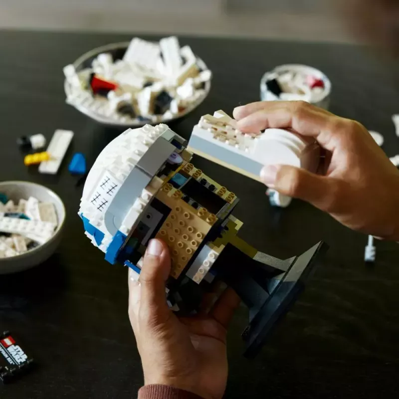 Ehitatav väljapanekukiiver LEGO Star Wars Captain Rex 75349 — 854 osa, täiskasvanutele mõeldud kogumisobjekt (18+)