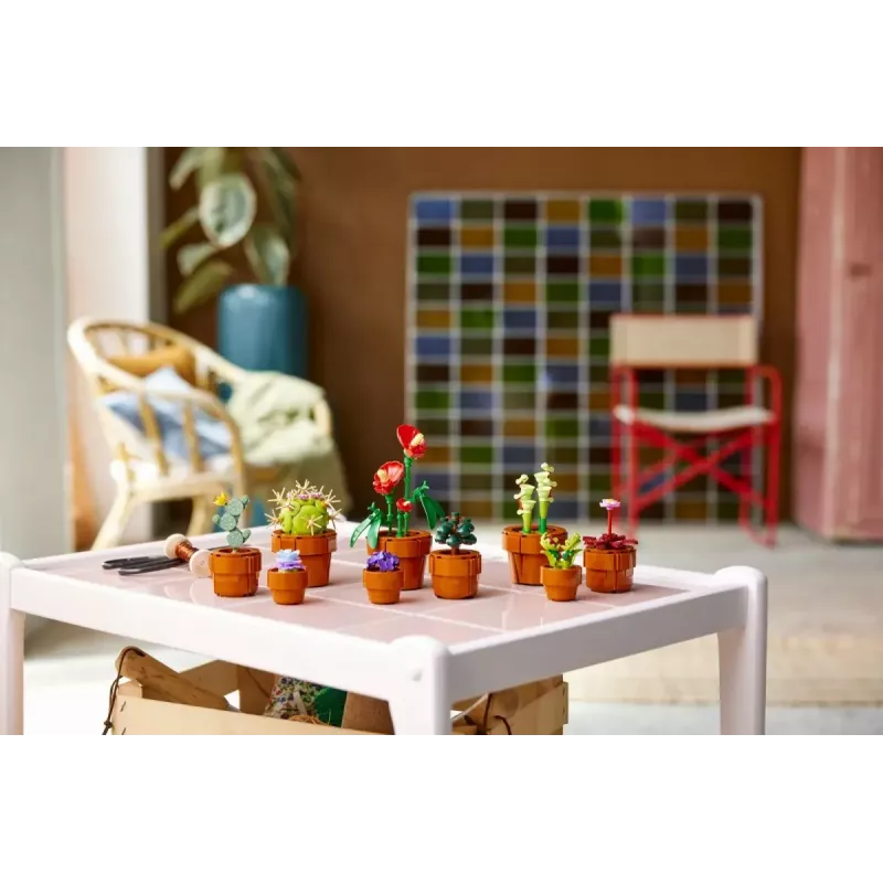 LEGO Icons Mini Plants komplekt 10329 — 9 ehitatavat väikest taime mudelit, 758 tükki, vanus 18+