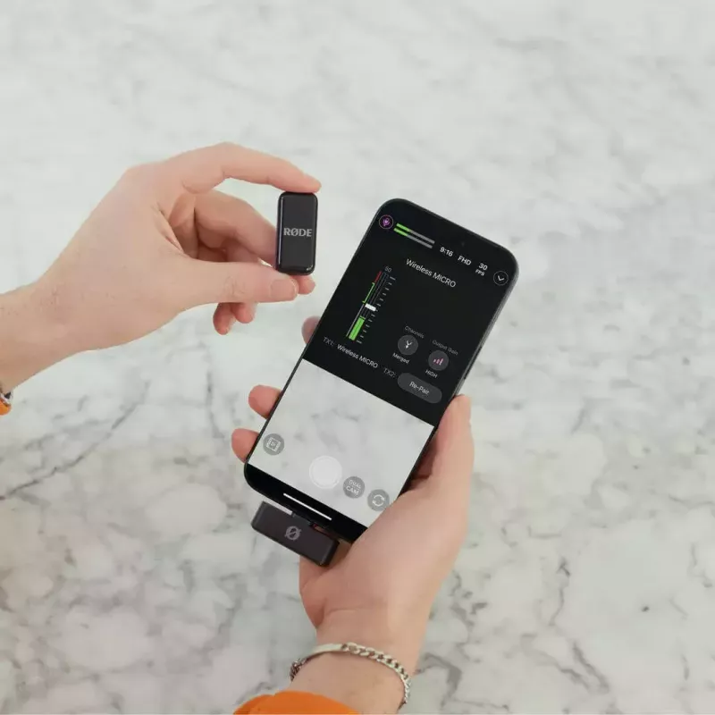 Juhtmevaba mikrofonsüsteem Rode Wireless Micro Lightning — kõiksuunaline, 48 kHz/24-bitine, 7 h aku, 100 m ulatus, valge