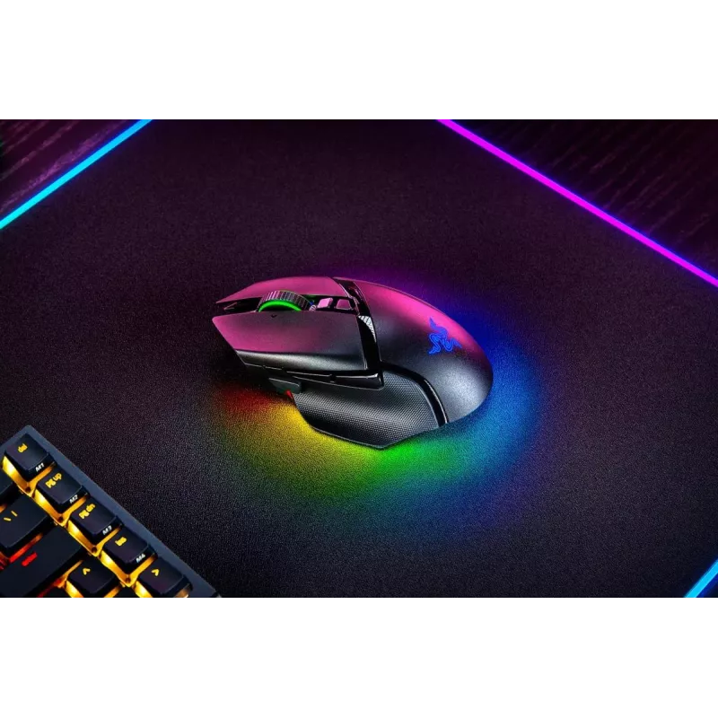 RAZER Basilisk V3 Pro kohandatav juhtmevaba mänguhiir koos Razer HyperScroll kallutuskerimisrattaga